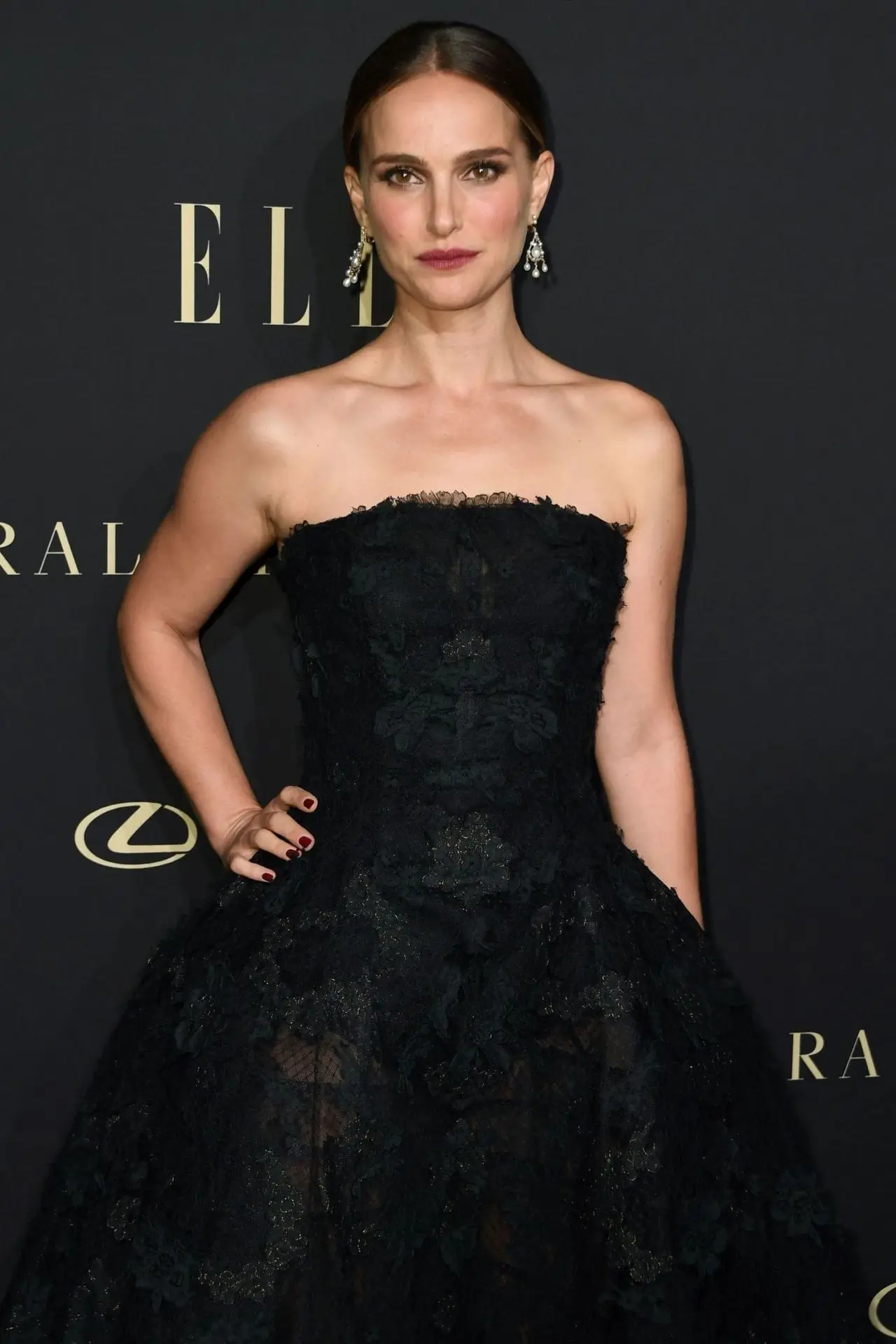 Natalie Portman at ELLEs 2019 Annual Women In Hollywood Event